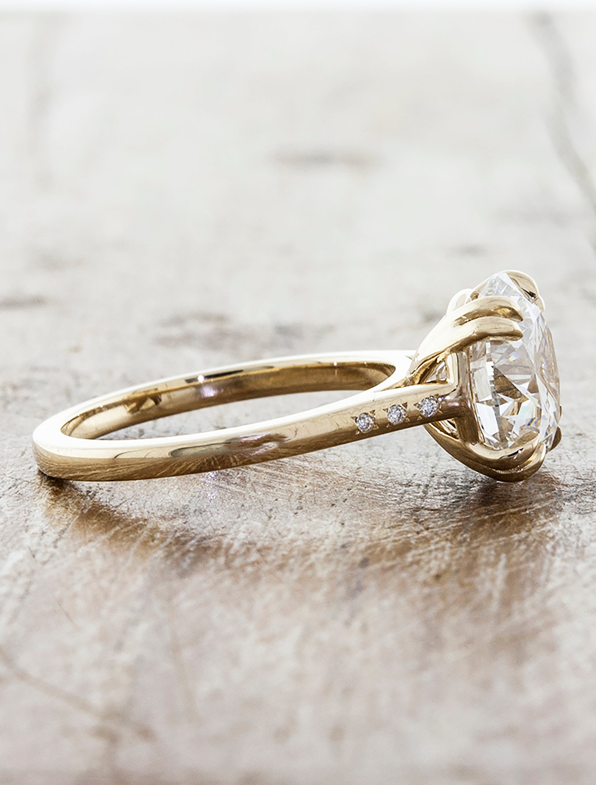 Amy: Round Diamond Solitaire, Micropavé Band Ken Dana Design