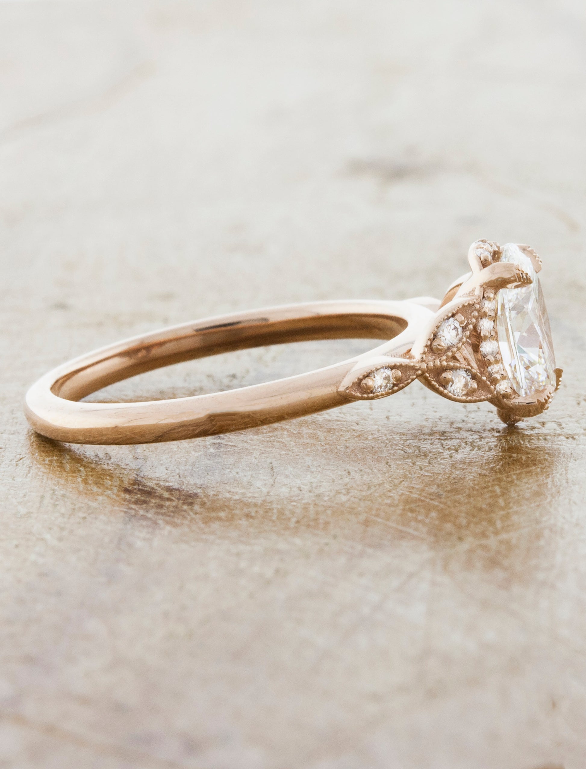 Caption:1.22ct Oval Diamond Halo Rose Gold Engagement Ring 