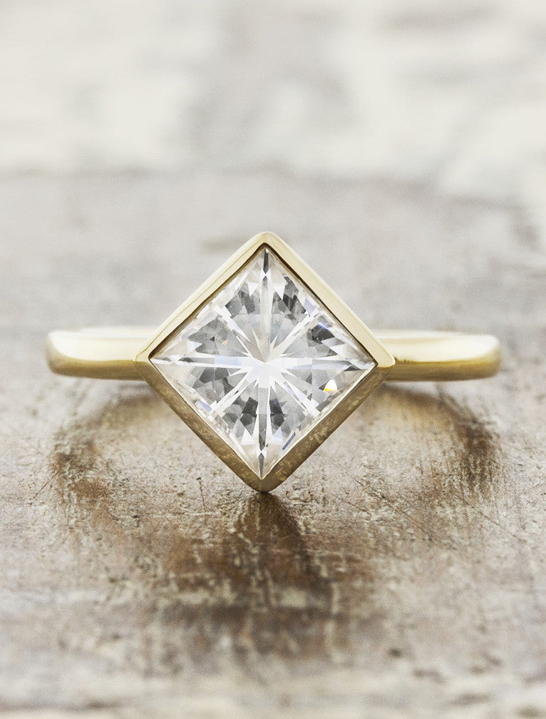 caption:Shown in 14k yellow gold