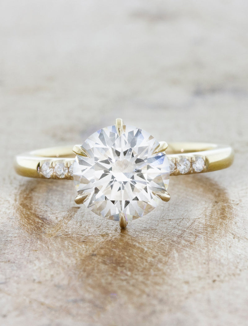 caption:Shown with 2ct round cut in 14k yellow gold