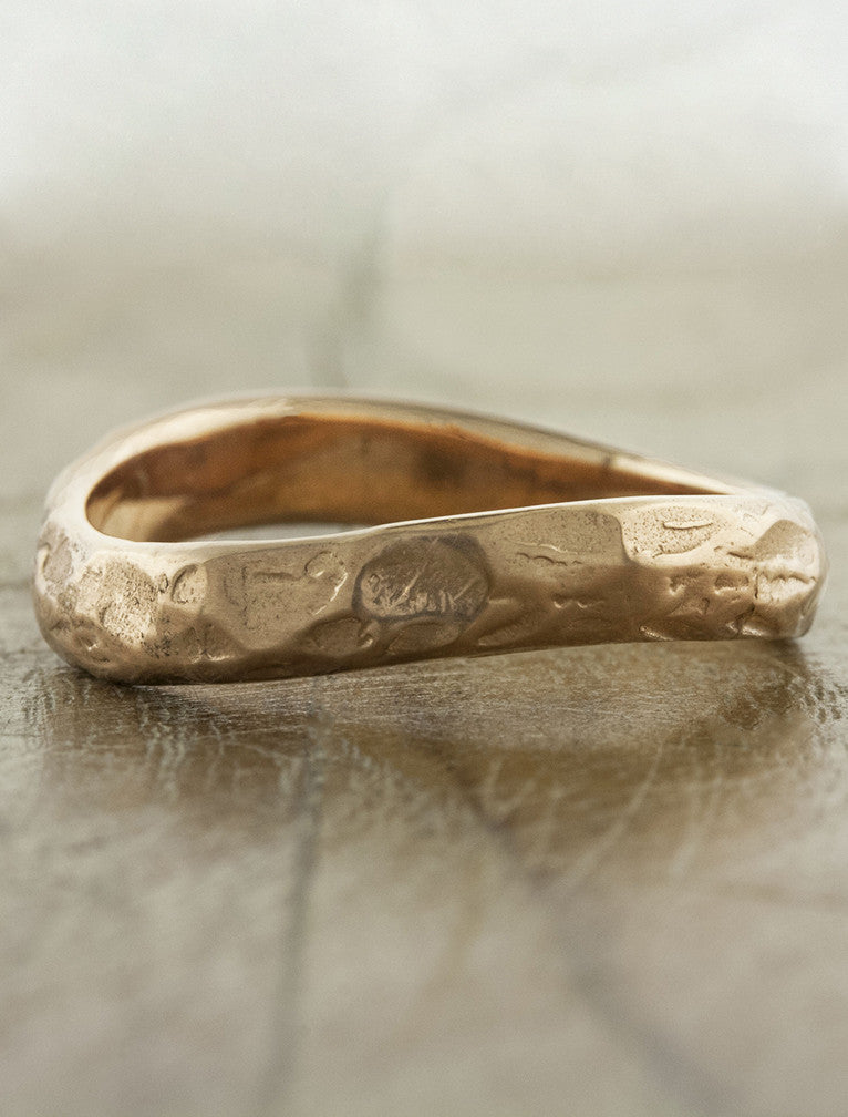 caption:Shown in 14k rose gold