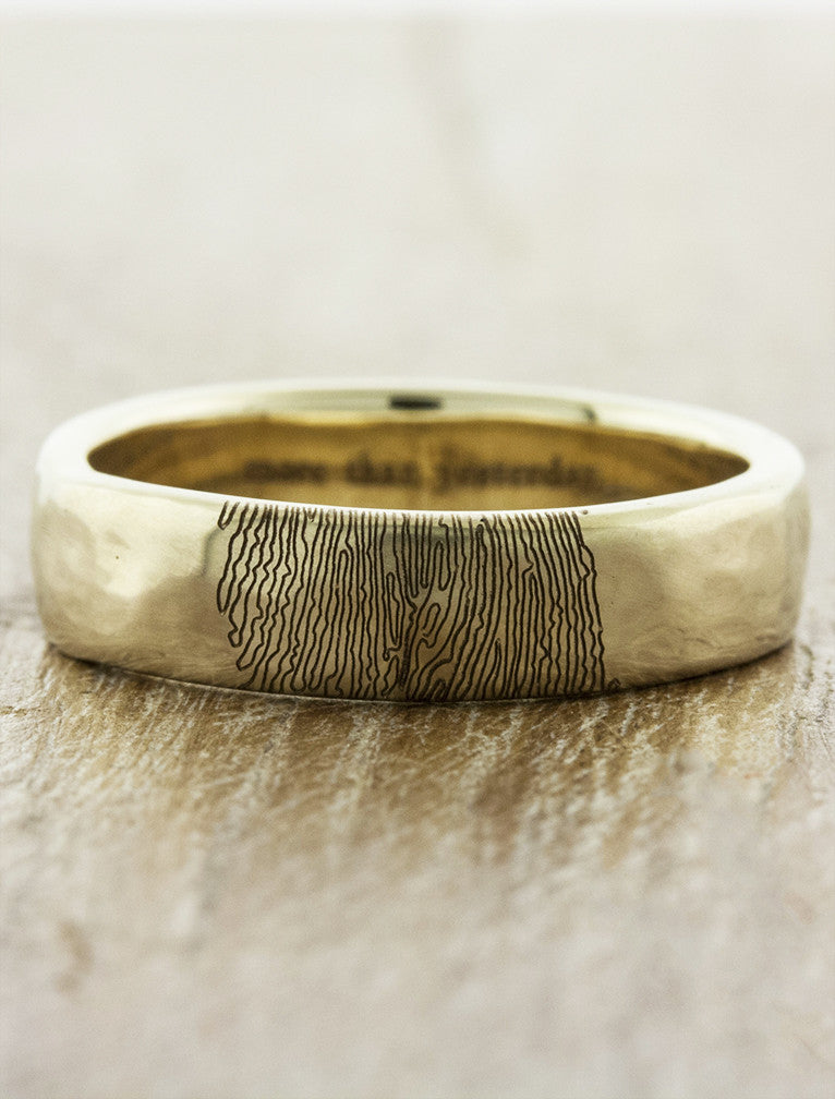 caption:Lito shown in 14k yellow gold, polished finish