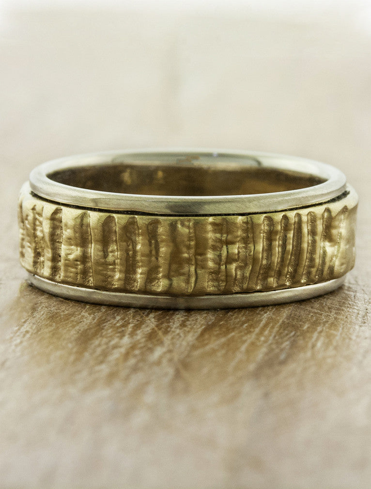 caption:Shown in 7mm width with white gold trim and yellow gold middle