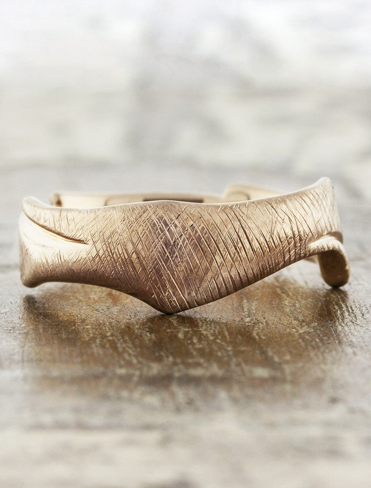 caption:Shown in 14k rose gold