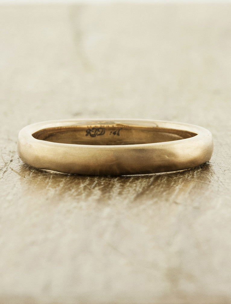 caption:Shown in 14k rose gold with satin finish