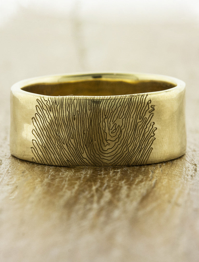 caption:Shown in 18k yellow gold in 8mm width, polished finish