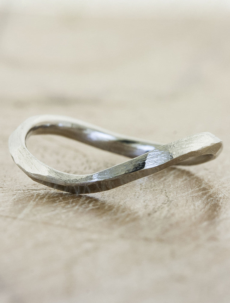 caption:Shown in platinum