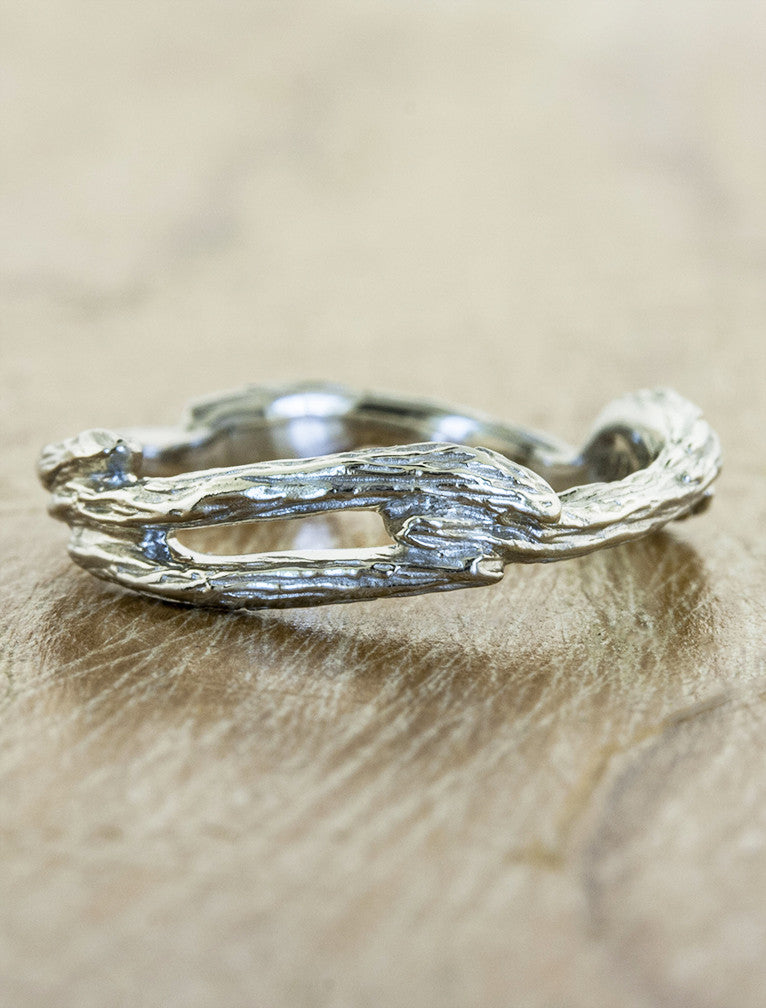 caption:Shown in 14k white gold