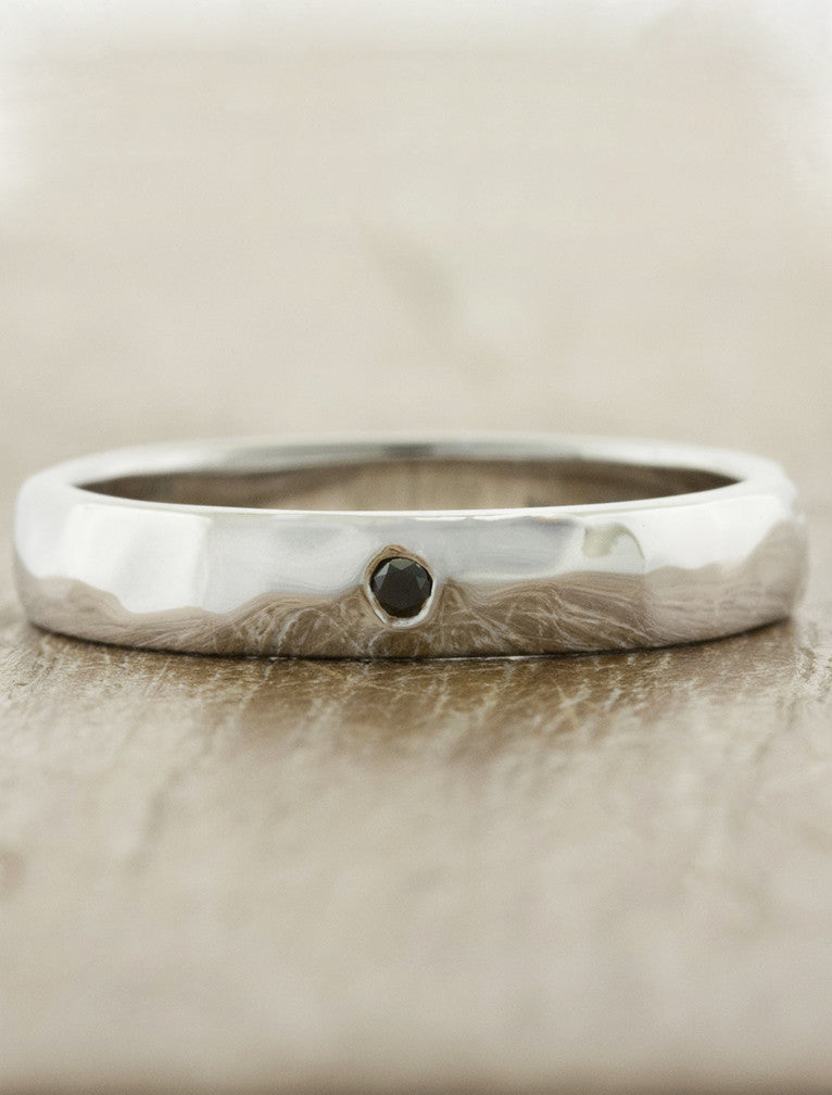 caption:Customized with a black diamond