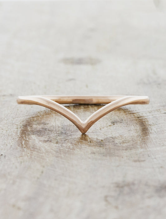 caption:Shown in 14k rose gold