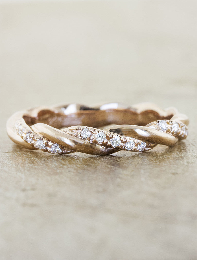 caption:Shown in 14k rose gold with diamonds on every other rope