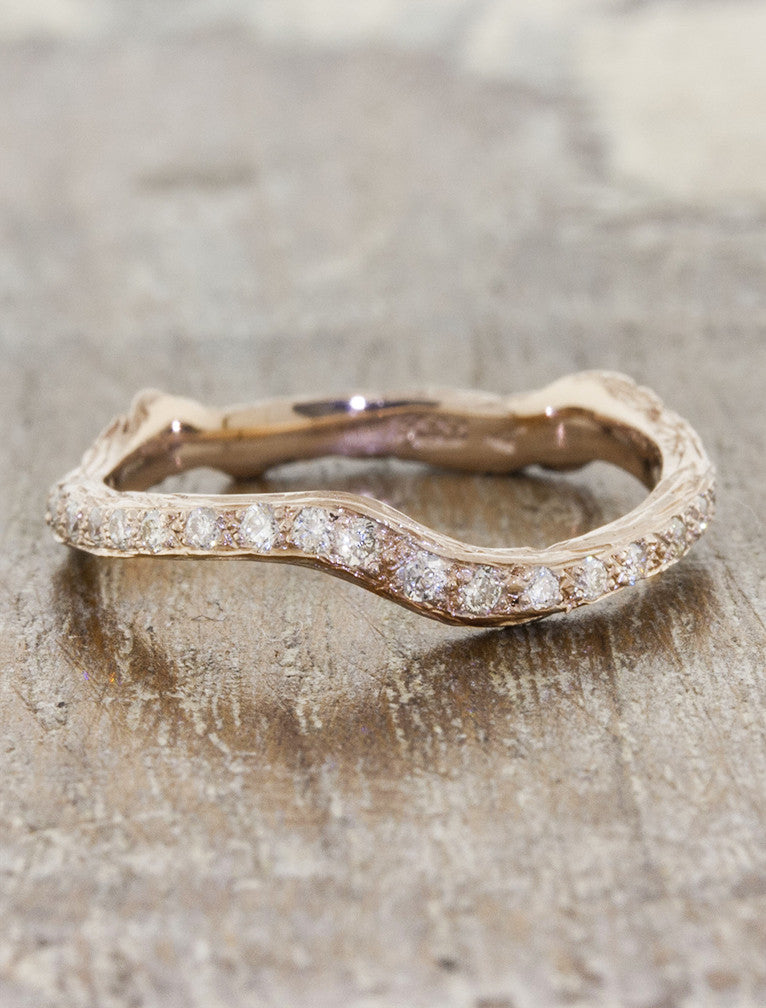 caption:Shown in 14k rose gold