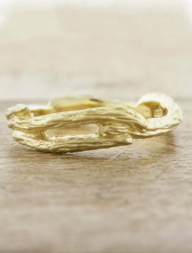 caption:Shown in yellow gold