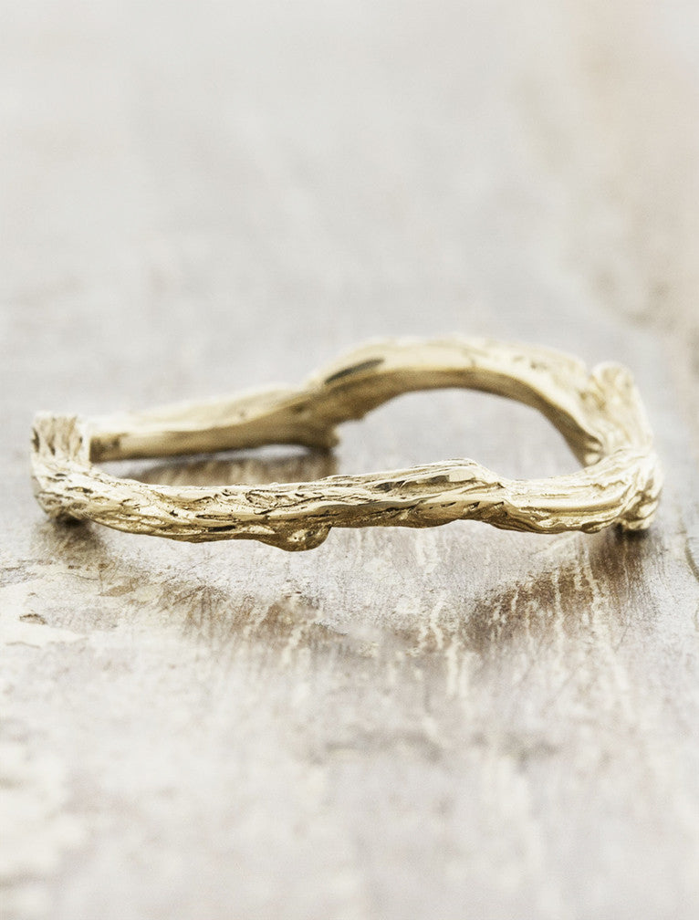 caption:Shown in 14k yellow gold
