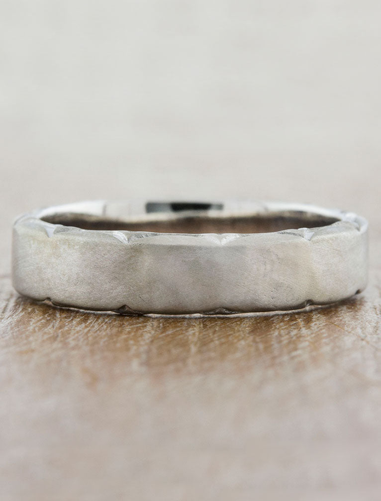 caption:Shown in platinum, satin finish