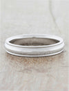 caption:Shown in platinum with polished finish