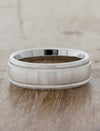 caption:Shown in platinum, satin finish