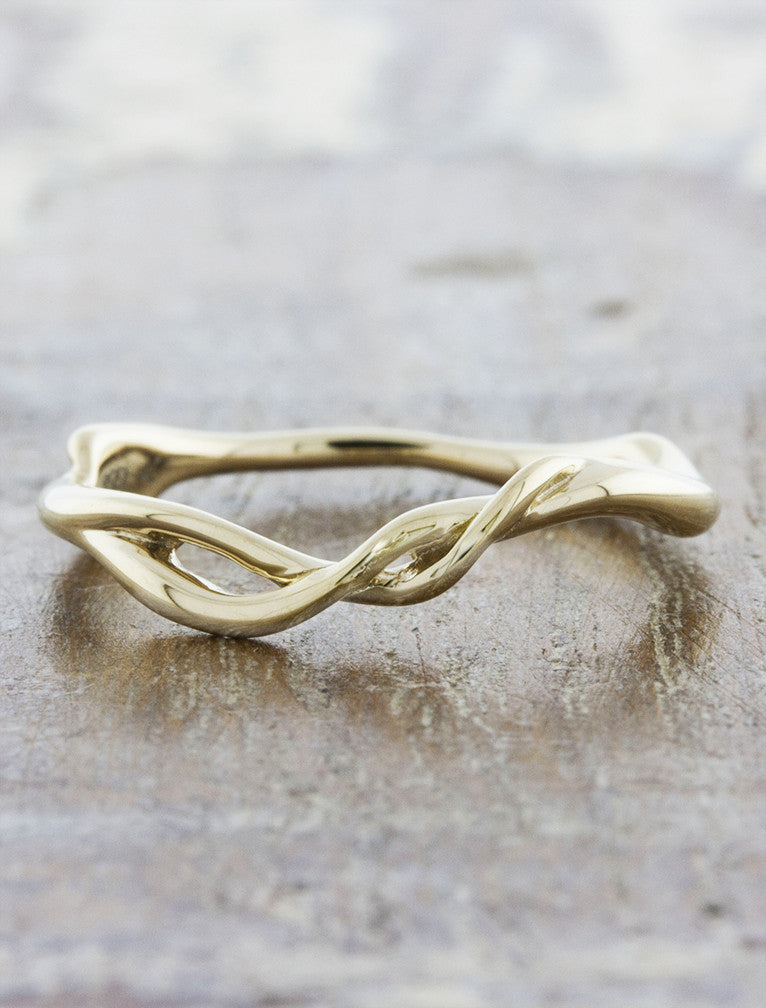caption:Shown in 14k yellow gold
