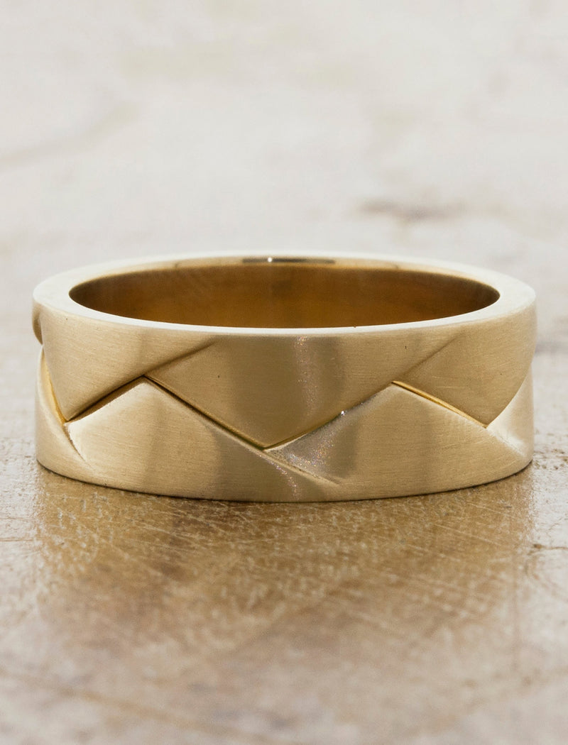 caption:Shown in 14k yellow gold 