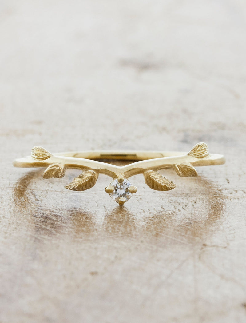caption:Custom curve shown in 14k yellow gold